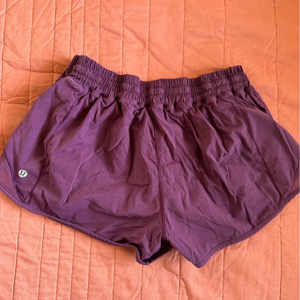 Lululemon Hotty Hot Low Rise Short